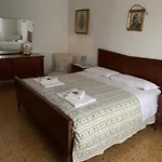 Spagna Bed & Breakfast *